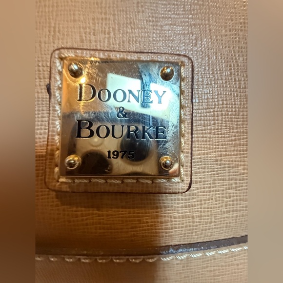 Dooney & Bourke Beige Satchel. like New! EUC. It will never go out of style. - Picture 7 of 16